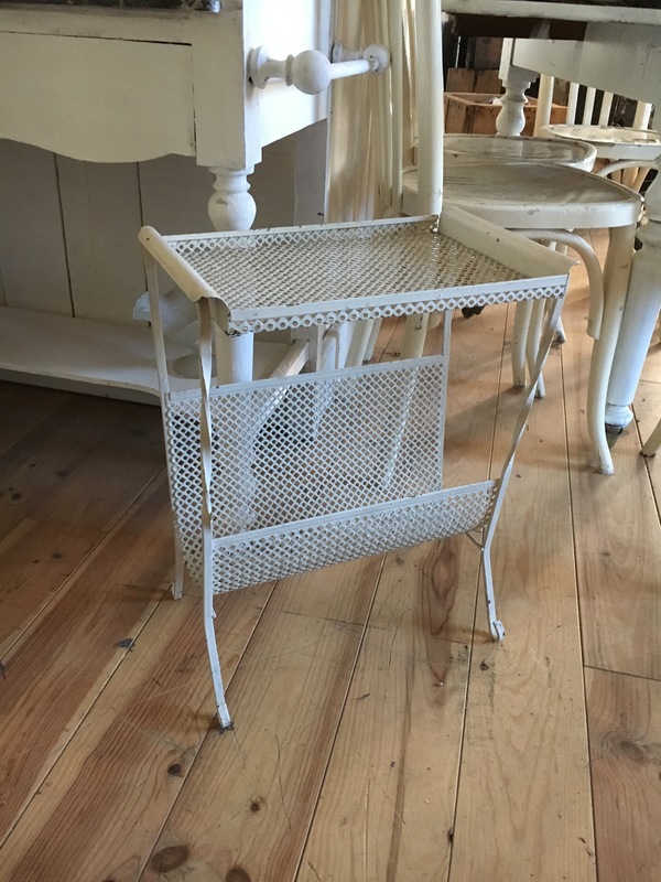 Metal magazine rack 50s