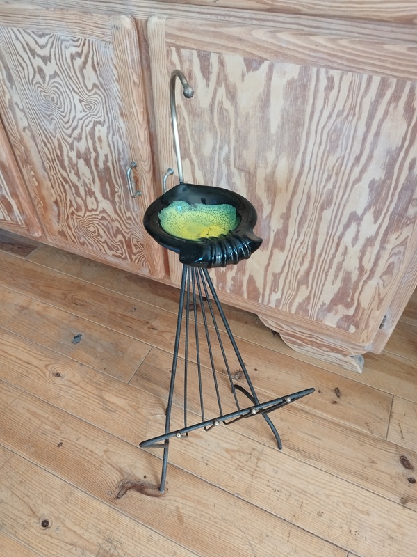 50s smoking room magazine rack