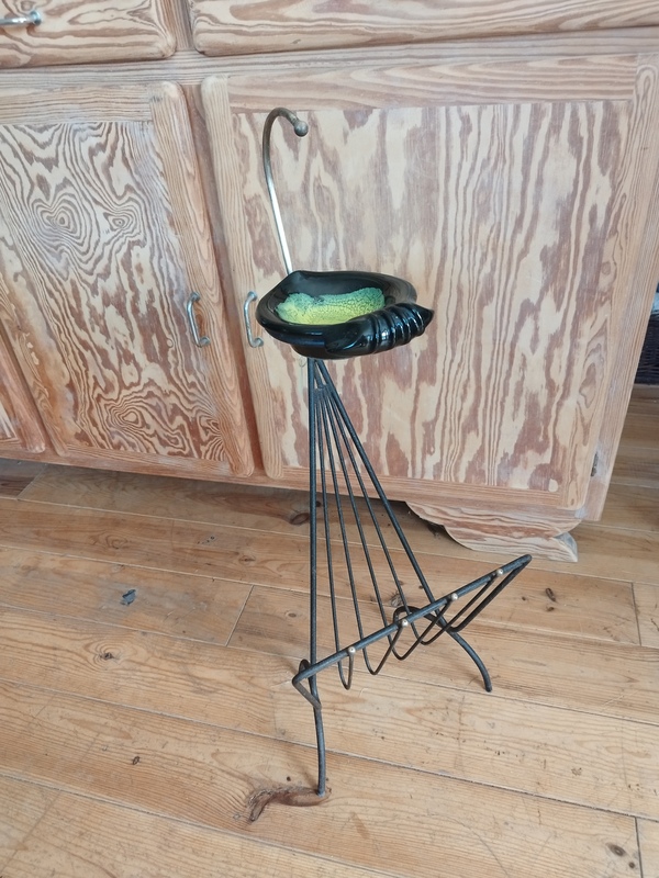 50s smoking room magazine rack