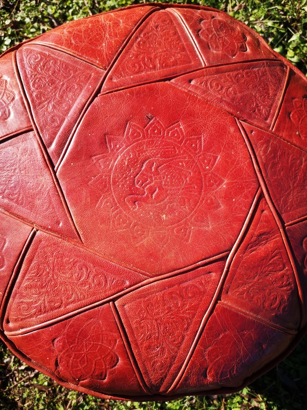 moroccan leather pouf