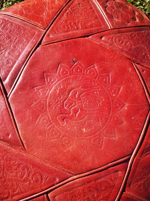 moroccan leather pouf