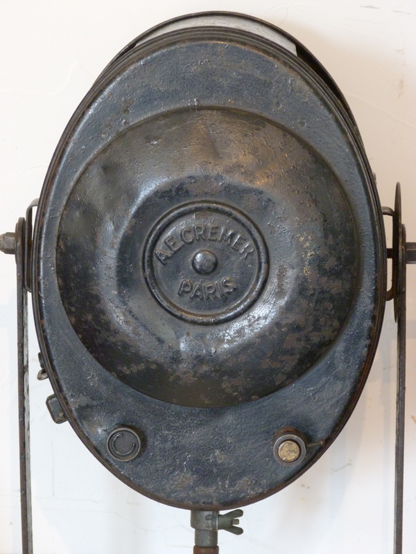 AE projector Cremer Paris