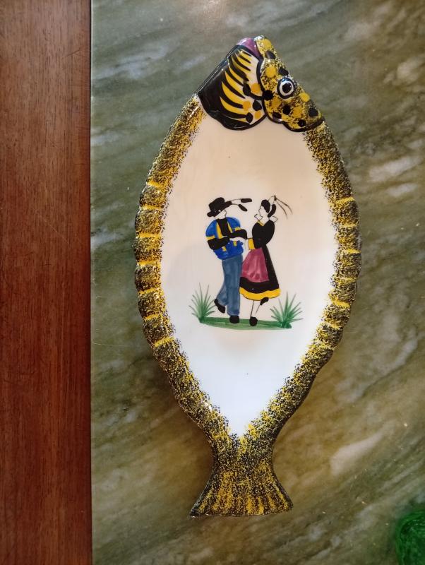 Henriot Quimper dish or trinket tray