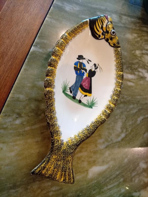 Henriot Quimper dish or trinket tray