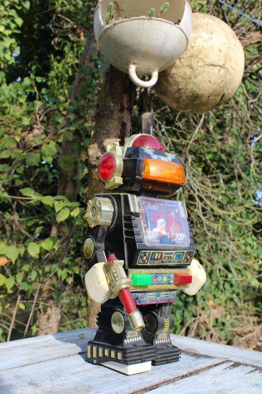 Vintage Robot 1985