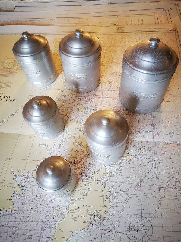 Tournus spice jar series