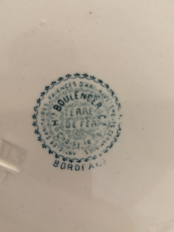 Bordeaux 20th century Terre de fer dinnerware set