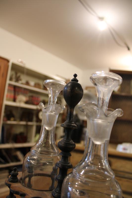  19th-century condiment server