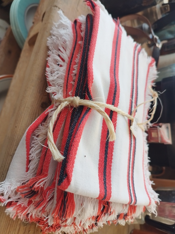 Lot de douze serviettes 