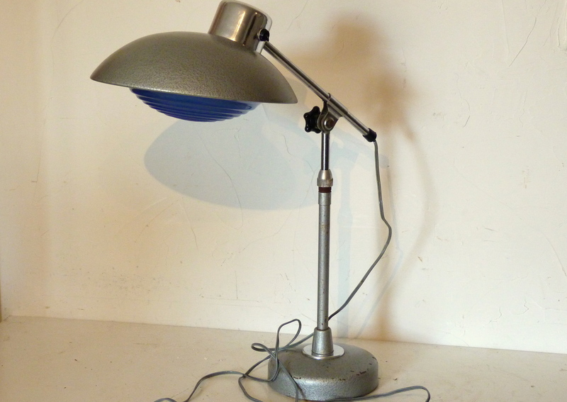 Solr desk lamp