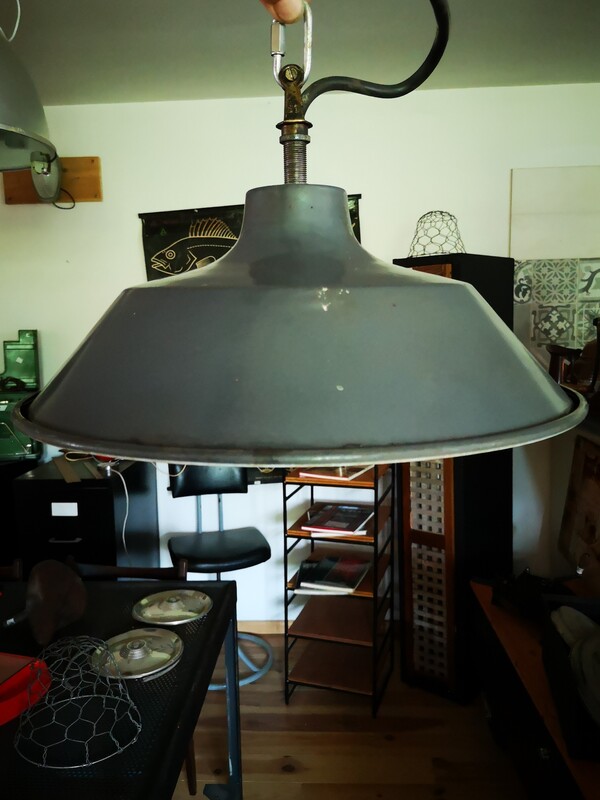 Enamelled suspension