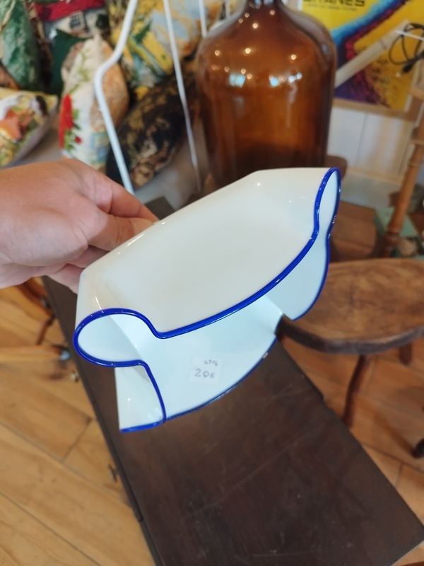 draped opaline suspension