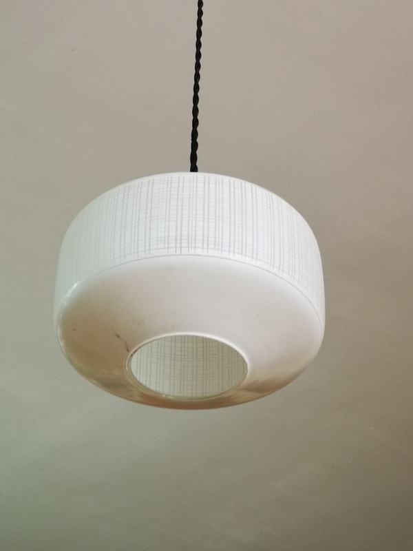Ribbed glass pendant light