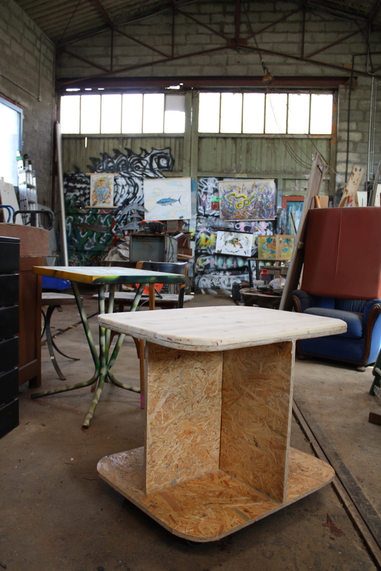 Netflix coffee table made in Marennes 