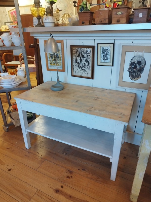 Coffee table or hi-fi TV unit 