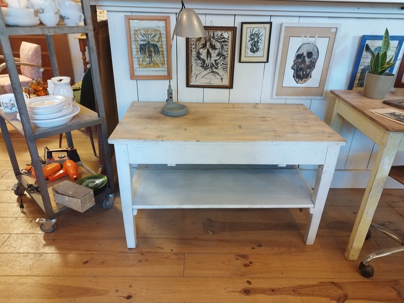 Coffee table or hi-fi TV unit 