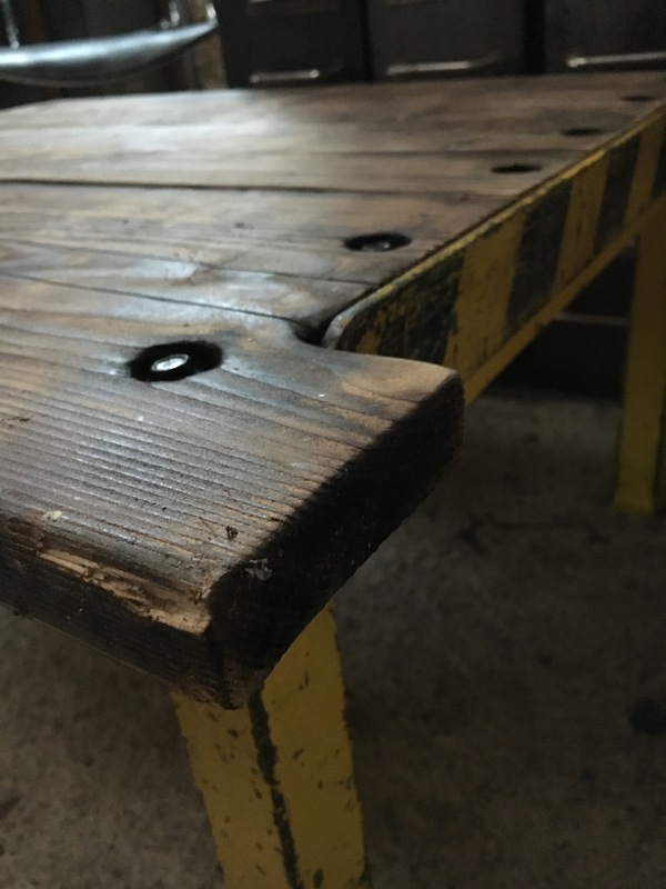 SNCF pallet coffee table