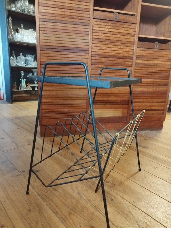 Scoubidou vinyl record holder 