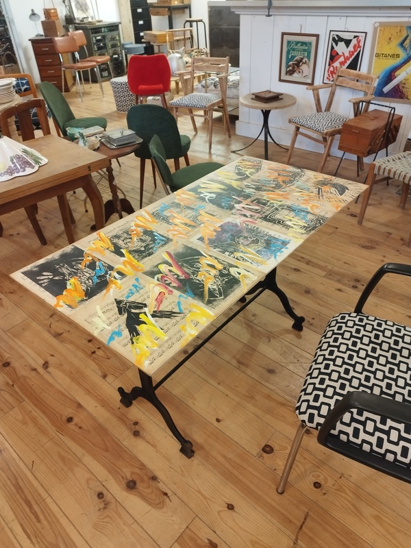 Desk or console table in wood and cast iron 