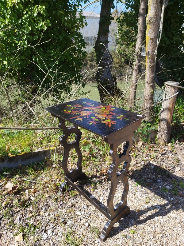 Black lacquered wooden side table