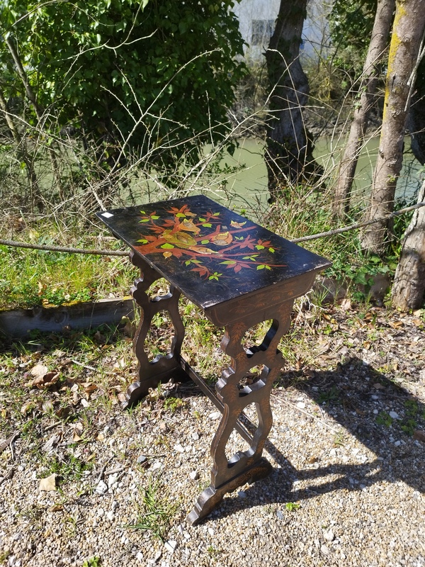 Black lacquered wooden side table