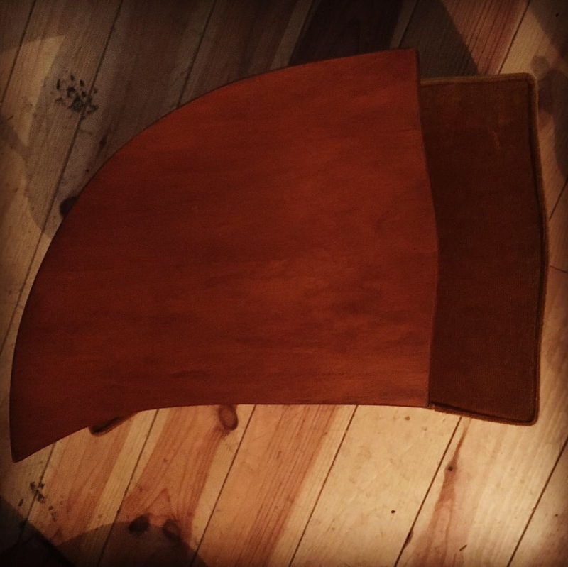 Wing shape side table