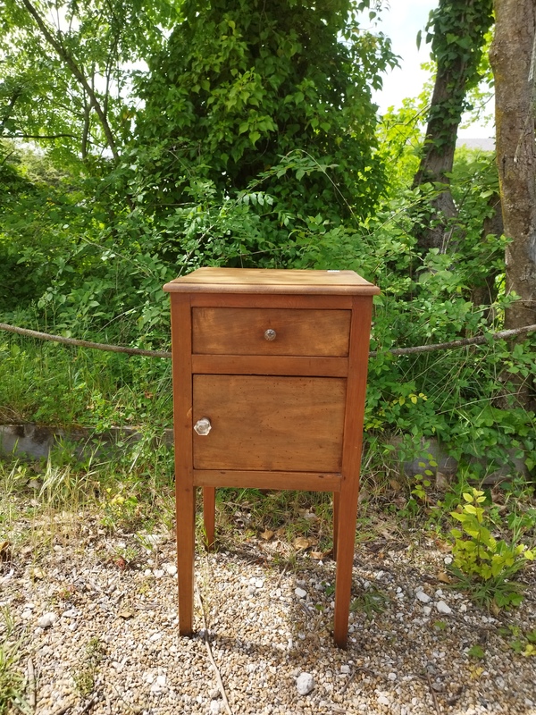 Bedside table 