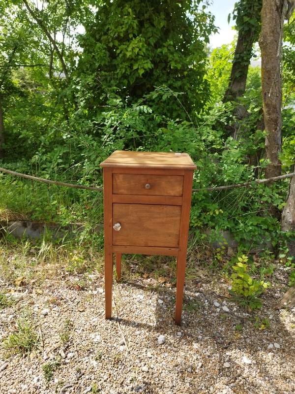 Bedside table 