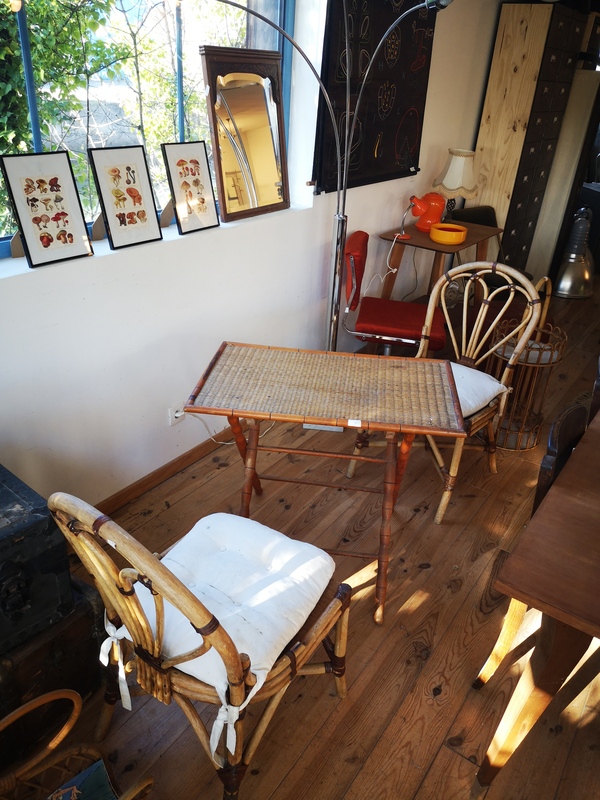 Bamboo folding table