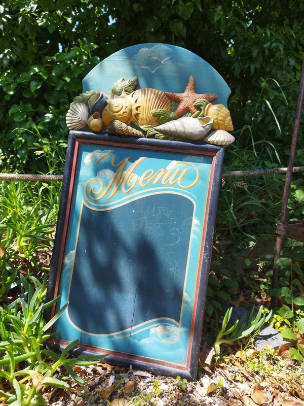 CC wooden slate board