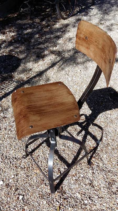 Comfortable Chair (high)