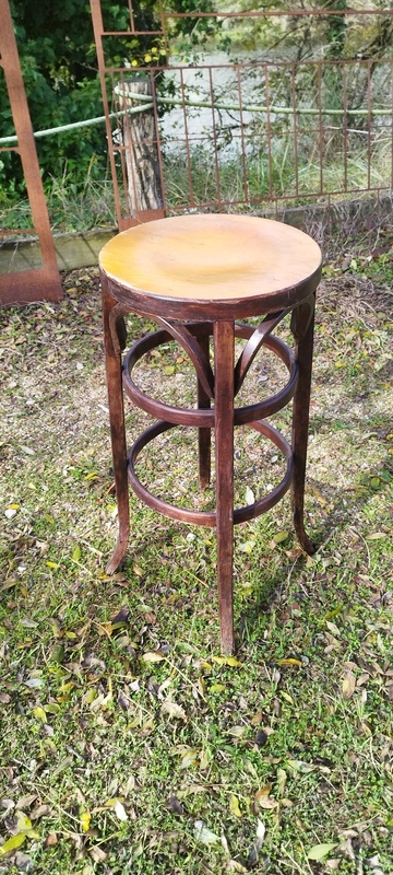 Baumann bar stool