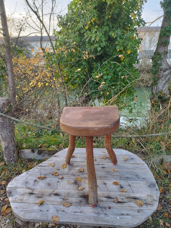 Cowherd's stool