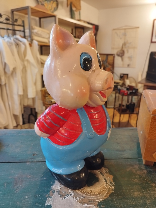 Ceramic piggy bank 