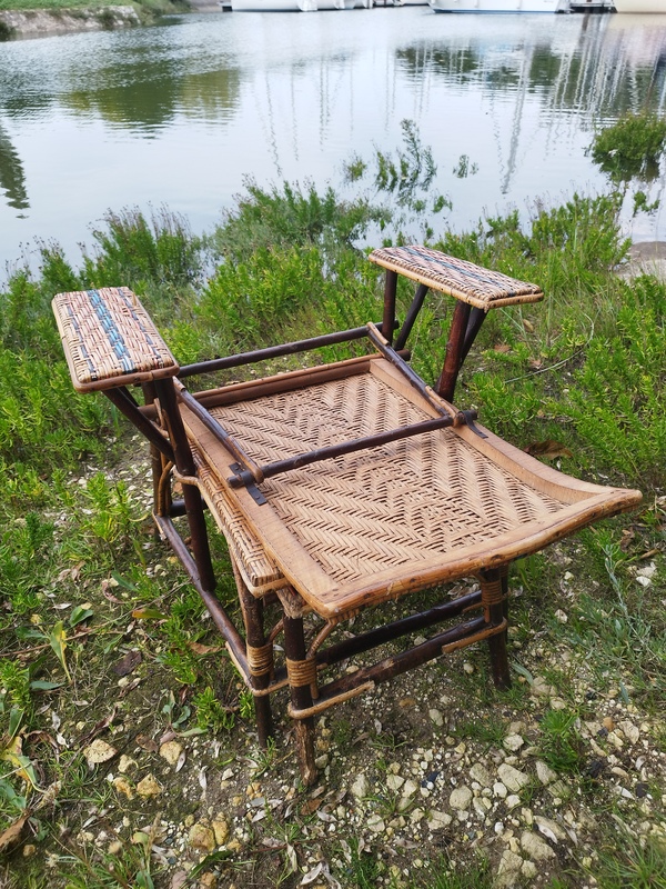 Woven wicker lounger