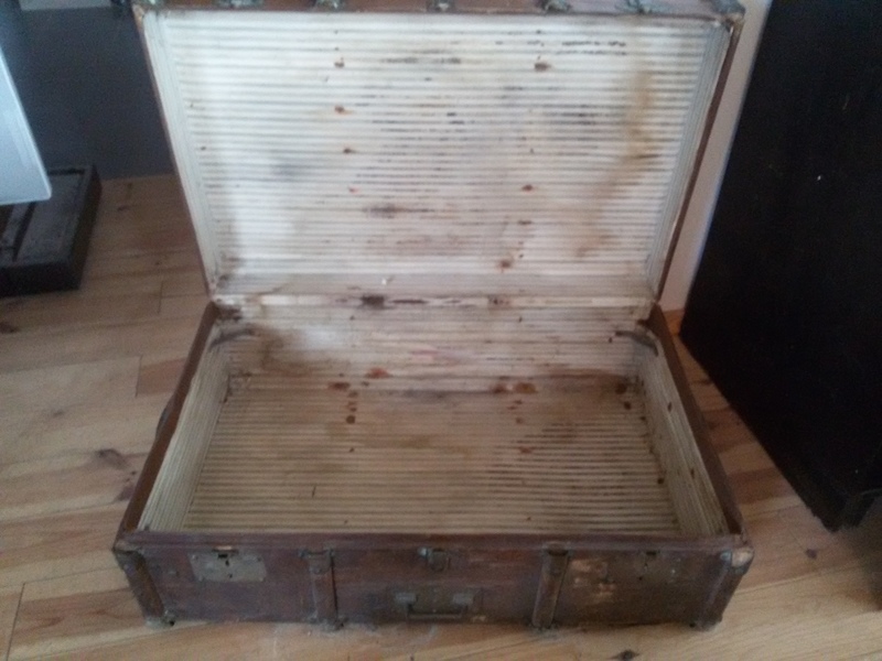 Wood and leather suitcase