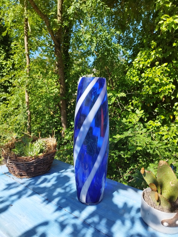 70s glass vase 