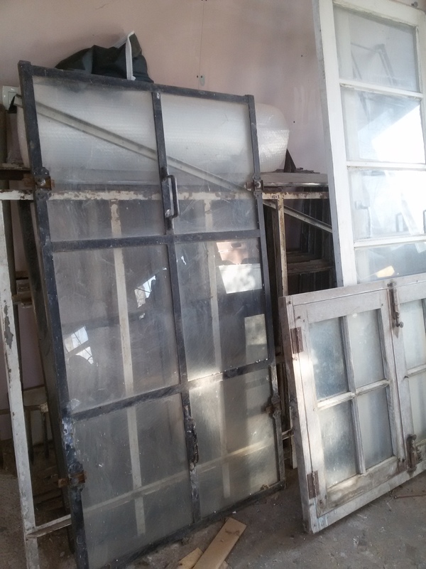 Antique canopy 87 * 61.81 inch