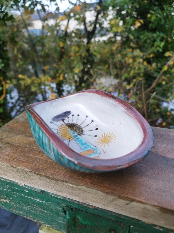 Empty ceramic pocket from Jonzac