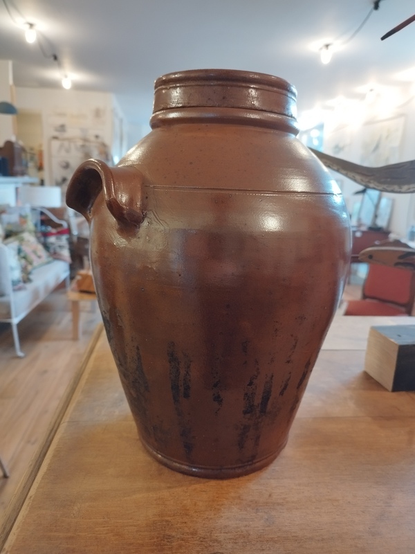 20th century old vinegar maker