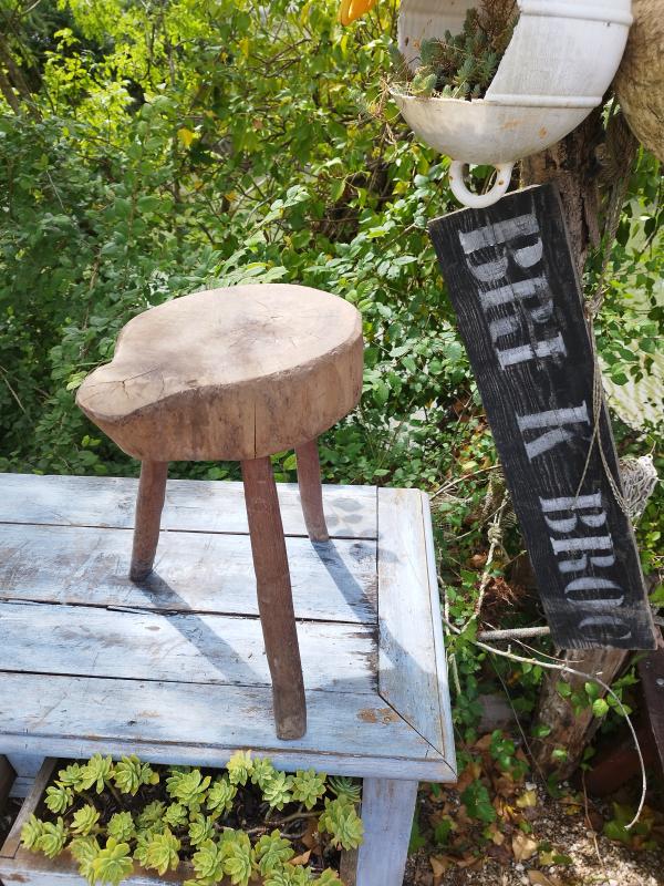 Vintage 1950s cowherd stool