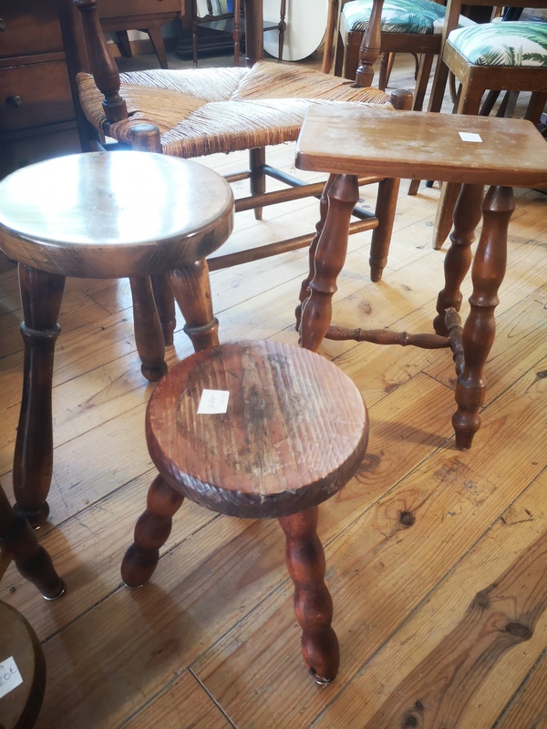 Tabourets en bois vintage