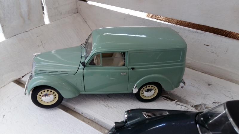 Cars 1/18 1/17 Norev Solido