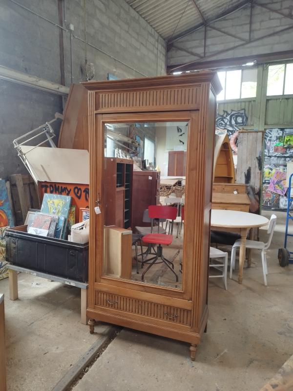 Wardrobe with mirror