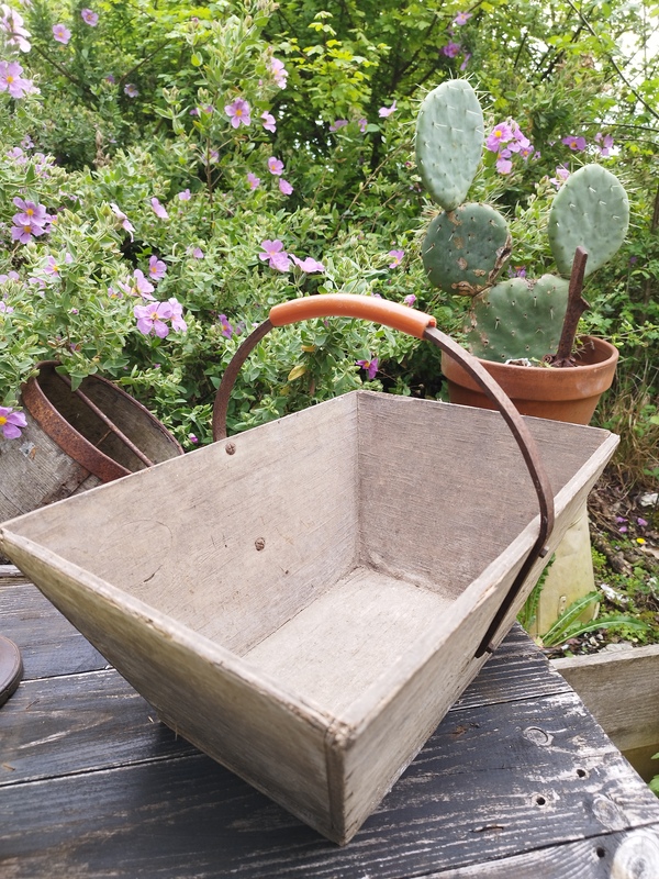 Panier de vendange fer forgé et bois 