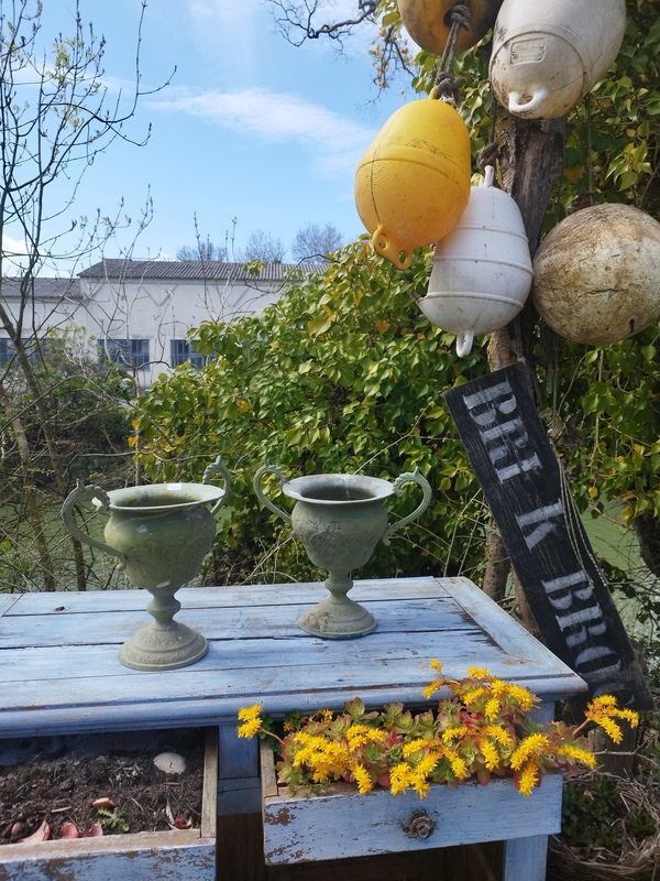 zinc sheet metal vase 